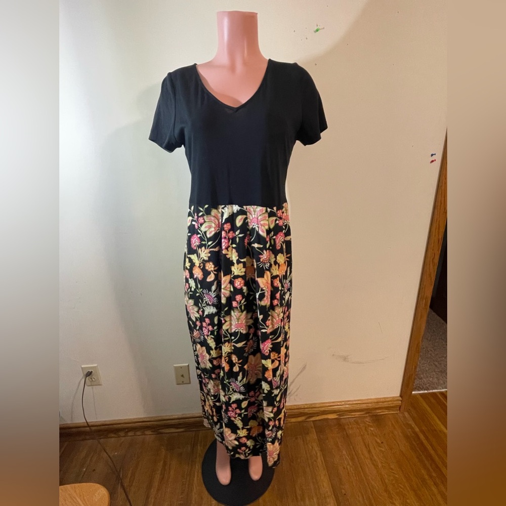 J. Jill Women's XS dress black floral maxi v-neck T-shirt top with pockets
